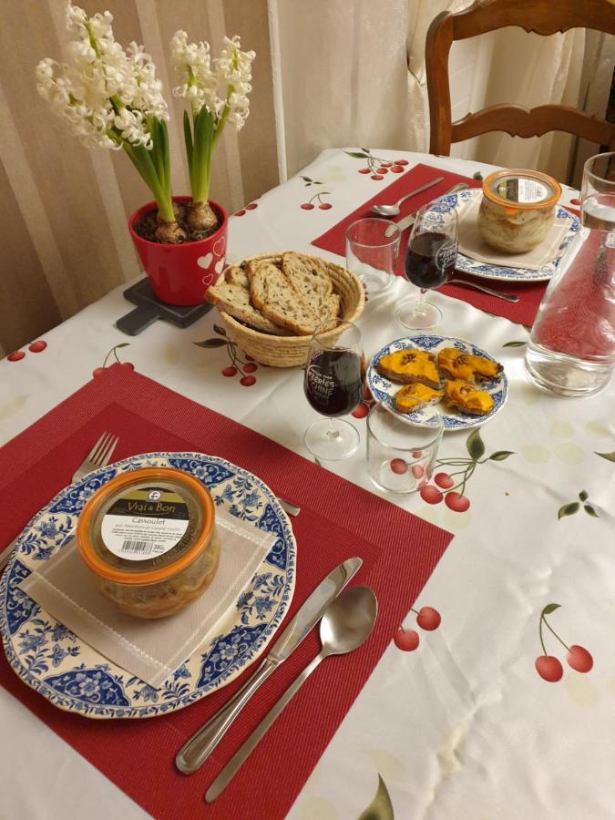 Au Nid De La Madeleine Bed & Breakfast Gaillac Bagian luar foto